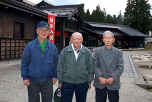 左より石沢さん、小林さん、田村さん_s