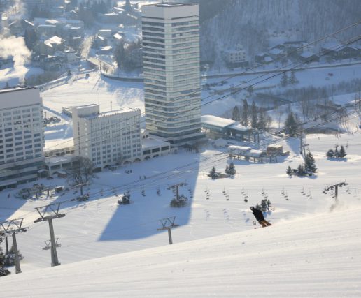 苗場 スキー 場 ホテル