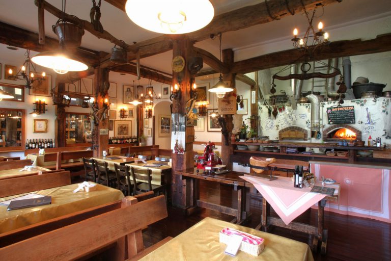 ラ・ロカンダ・デル・ピットーレ岩原本店